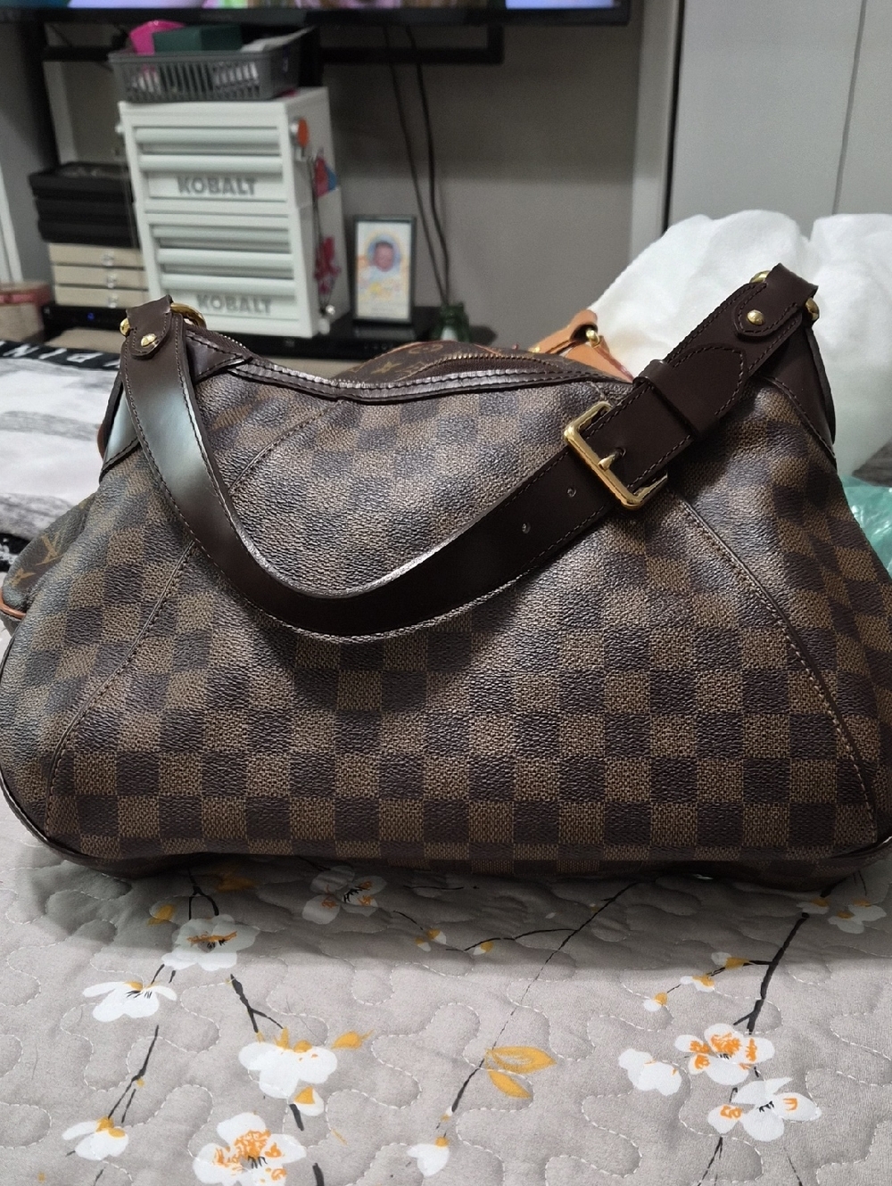 Louis Vuitton THAMES GM - Picture 2 of 11